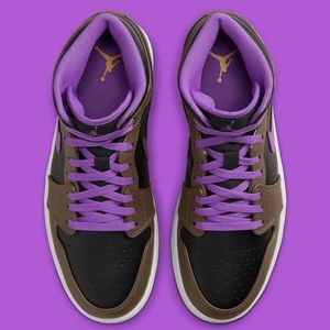 Worn once. Air Jordan 1 Mid "Palomino" sneakers. Size 8 women’s/6.5 big kids.